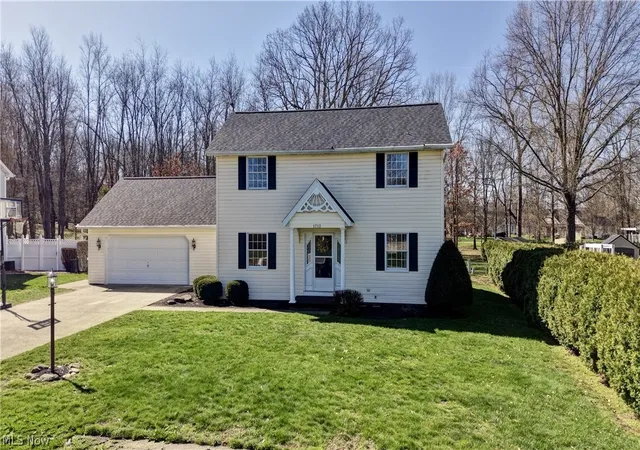 Homes for sale in New Philadelphia, OH | 1712 Rolland Ave Ne, New Philadelphia, OH 44663 | MLS# 5195830