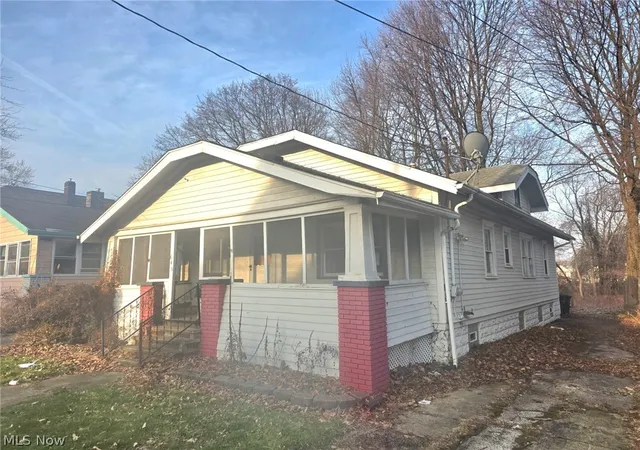 2nd image of 646 Columbia Ave, Akron, OH 44310 | MLS# 5196542