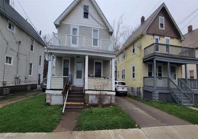 Homes for sale in Cleveland, OH | 3568 W 67th St, Cleveland, OH 44102 | MLS# 5196564