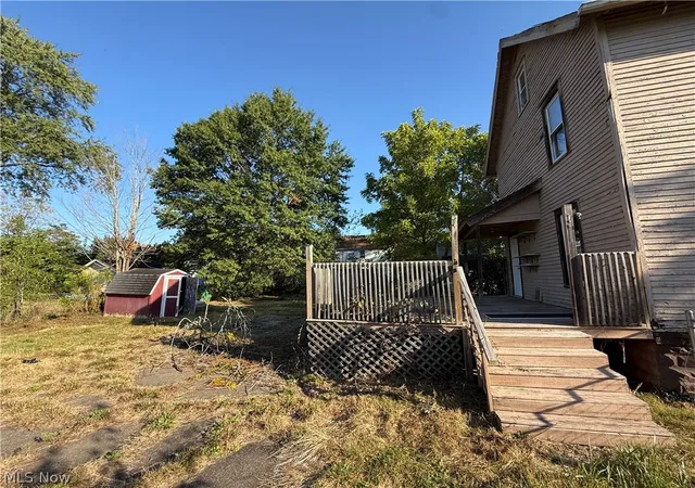 Photo 3 of Single family home for sale at 1033 Olive Ave Ne, Warren, OH 44483 | MLS# 5196698 | Listing updated on 2026-09-21