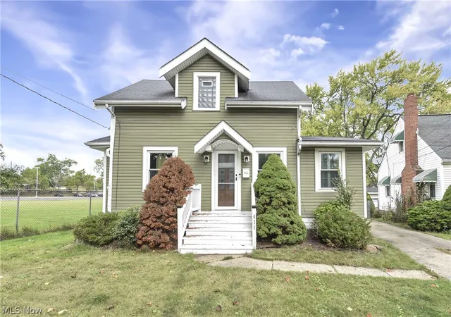 1st image of 471 Columbus St, Bedford, OH 44146 | MLS# 5196737