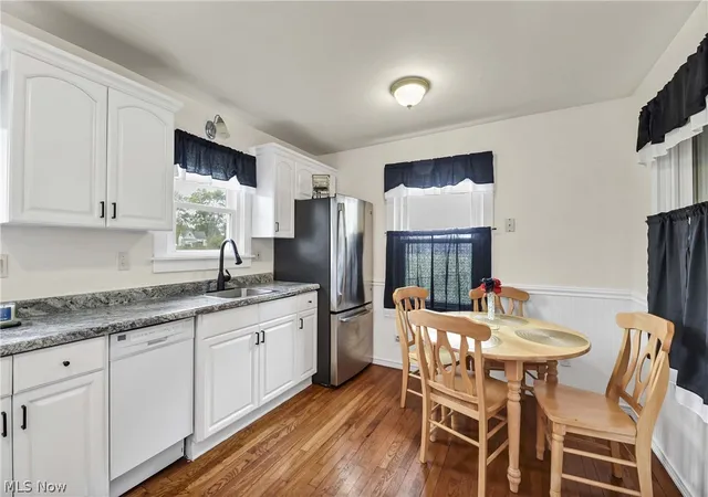 2nd image of 471 Columbus St, Bedford, OH 44146 | MLS# 5196737