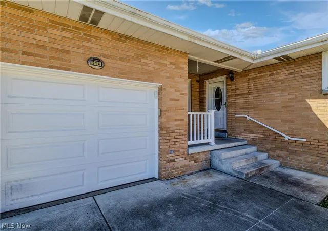 Photo 3 of Sale Pending at 214 Donnell St, Weirton, WV 26062 | MLS# 5196865 | Listing updated on 2026-08-31