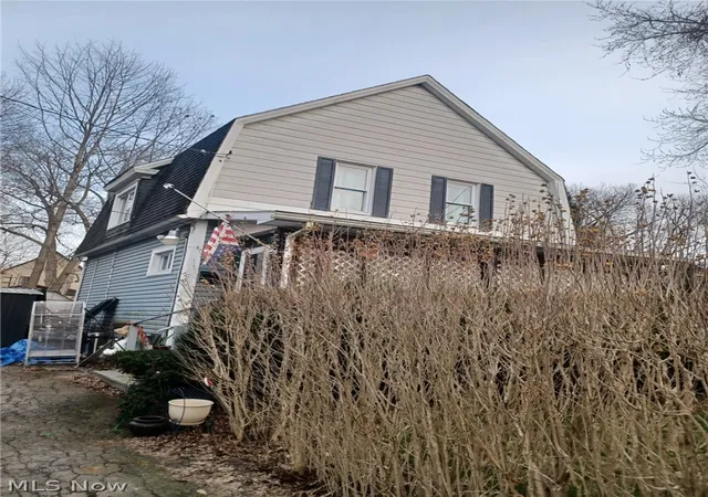 Homes for sale in Youngstown, OH | 819 Lyden Ave, Youngstown, OH 44505 | MLS# 5196901