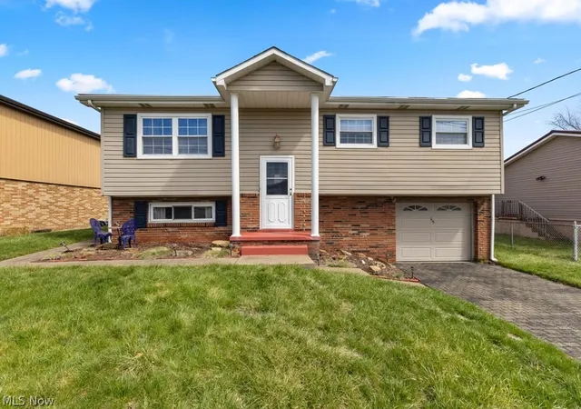 Homes for sale in Weirton, WV | 115 Arena Dr, Weirton, WV 26062 | MLS# 5196987