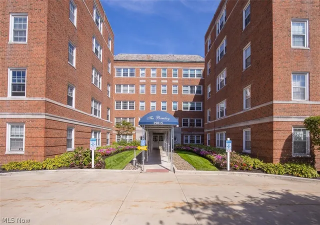 Homes for sale in Shaker Heights, OH | 19015 Van Aken Blvd #406, Shaker Heights, OH 44122 | MLS# 5197006