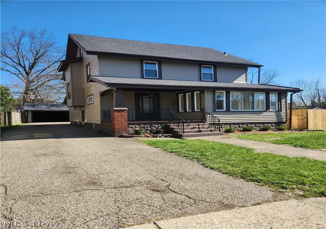 Photo 3 of Single family home for sale at 773 Kenilworth Ave Se, Warren, OH 44484 | MLS# 5196899 | Listing updated on 2026-05-15