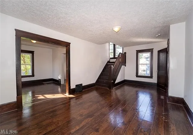 5th image of 1150 Wooster Rd N, Barberton, OH 44203 | MLS# 5197144