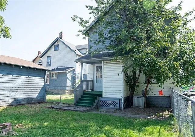 8th image of 1150 Wooster Rd N, Barberton, OH 44203 | MLS# 5197144