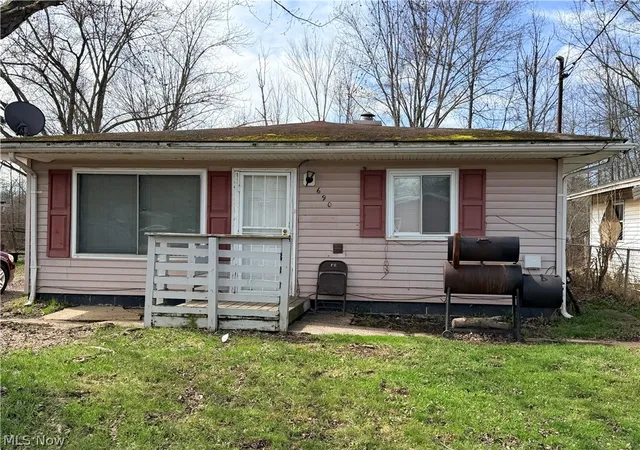 Photo 1 of Single family home for sale at 690 Lener Ave Sw, Warren, OH 44485 | MLS# 5197214 | Listing updated on 2026-06-07