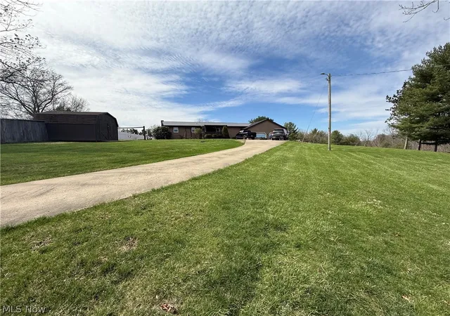 2nd image of 5655 Helen Dr, Zanesville, OH 43701 | MLS# 5197429