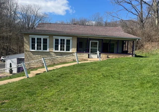 Homes for sale in Steubenville, OH | 243 Rinker Rd, Steubenville, OH 43952 | MLS# 5197427