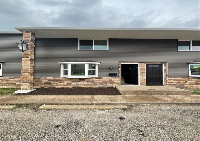 2nd image of 3960 W Erie Ave #9, Lorain, OH 44053 | MLS# 5197478
