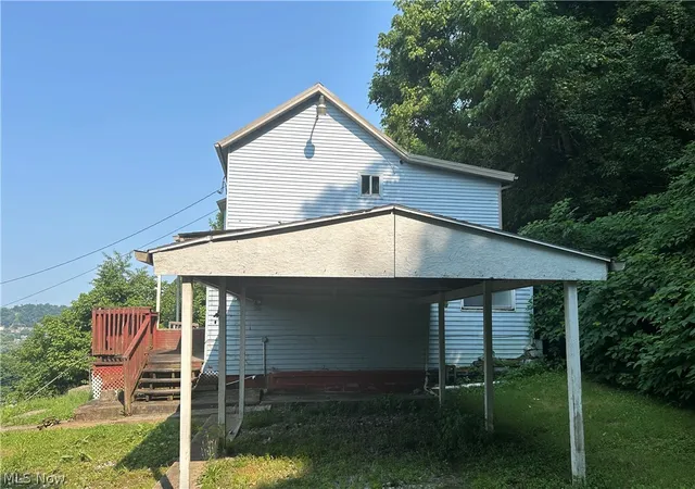 2nd image of 609 Whitely St, Bridgeport, OH 43912 | MLS# 5196836