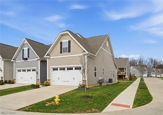 Homes for sale in Akron, OH | 1637 Mud Brook Ln, Akron, OH 44313 | MLS# 5197221