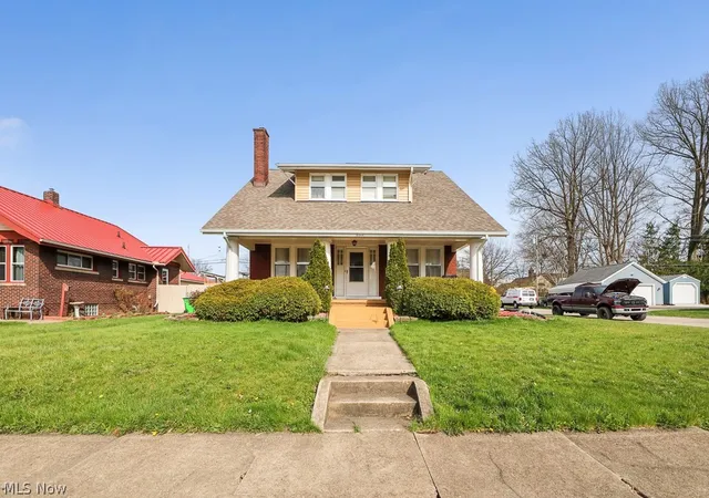 Homes for sale in Alliance, OH | 2144 Ridgewood Ave, Alliance, OH 44601 | MLS# 5197558