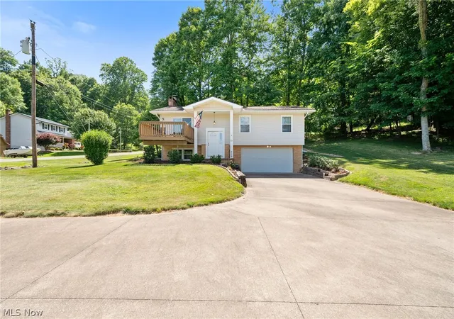 29th image of 63 W Mohawk Dr, Malvern, OH 44644 | MLS# 5197507
