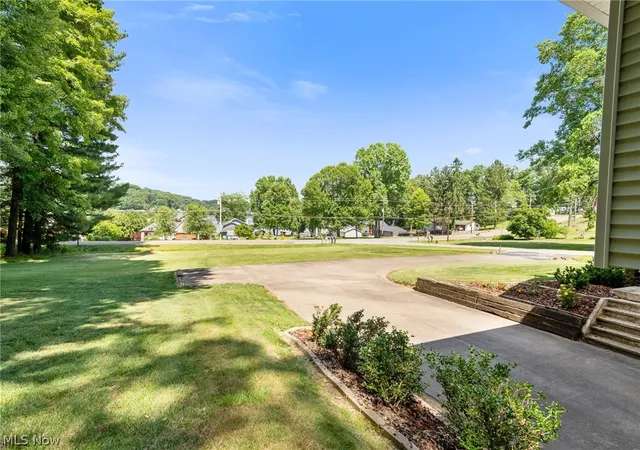 4th image of 63 W Mohawk Dr, Malvern, OH 44644 | MLS# 5197507