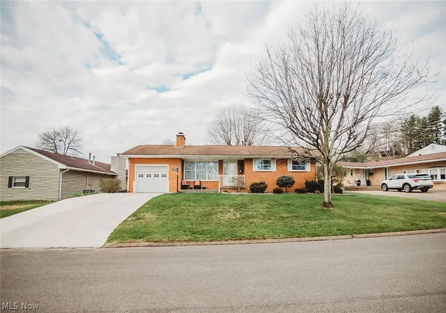 Homes for sale in Parkersburg, WV | 107 Morningside Cir, Parkersburg, WV 26101 | MLS# 5193153