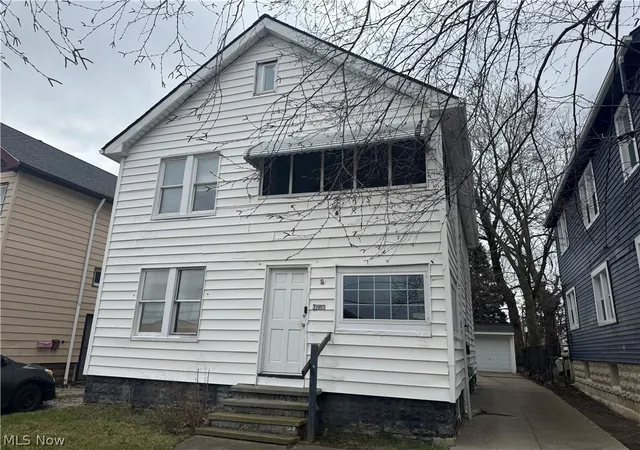 2nd image of 3207 W 121st St, Cleveland, OH 44111 | MLS# 5197454