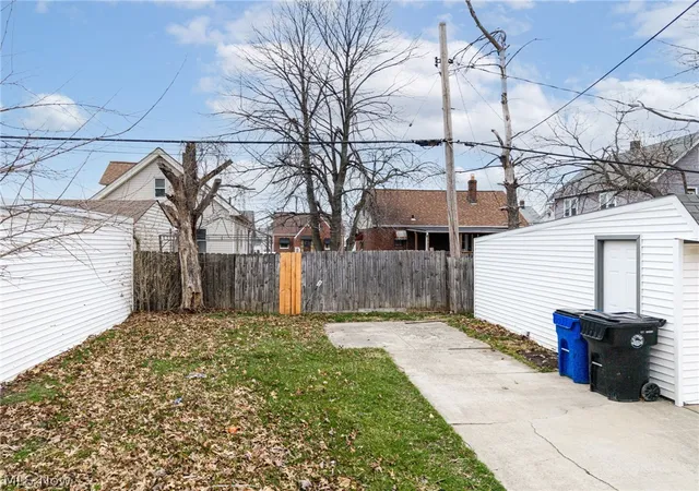 Homes for sale in Cleveland, OH | 19307 Kildeer Ave, Cleveland, OH 44119 | MLS# 5197497