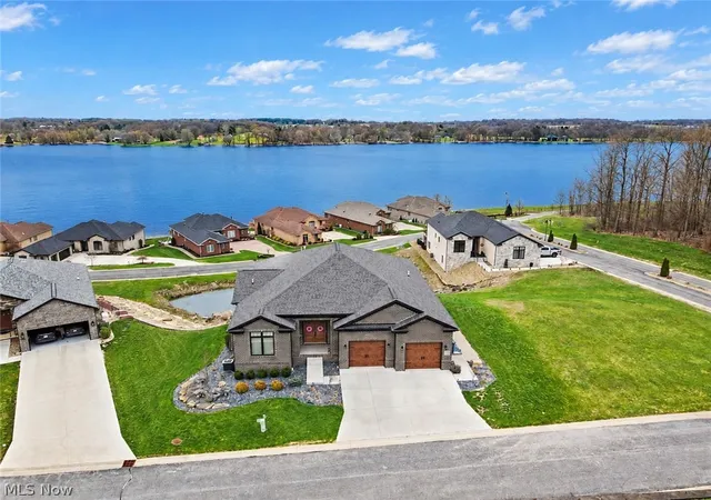 Photo 1 of Single family home for sale at 2645 Waters Edge Dr, Columbiana, OH 44408 | MLS# 5197681 | Listing updated on 2026-10-07