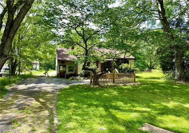 Photo 31 of Single family home for sale at 744 Carson Salt Springs Rd, Mineral Ridge, OH 44440 | MLS# 5197920 | Listing updated on 2026-10-05