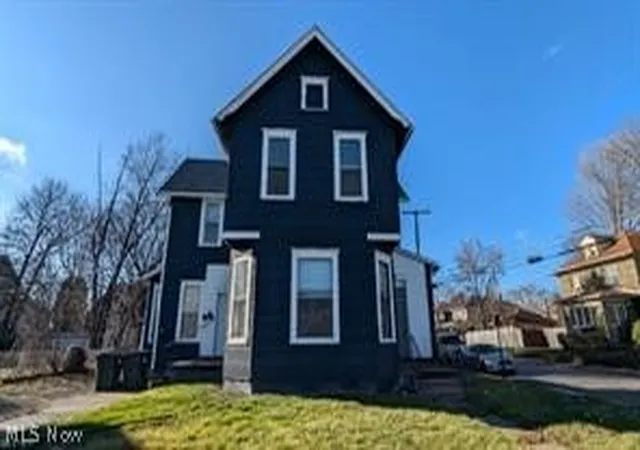 Multi family home for sale at 949 Fulton Rd NW, Canton, OH 44703 | MLS# 5195849