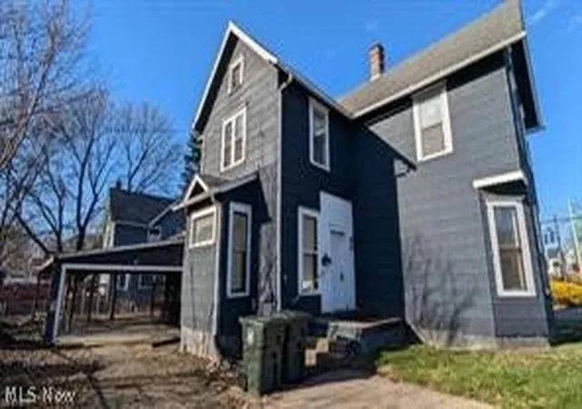 Photo 3 of Multi family home for sale at 949 Fulton Rd Nw, Canton, OH 44703 | MLS# 5195849 | Listing updated on 2026-08-07