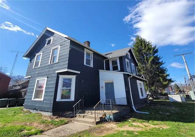 Listing Photo 5 - Condo for sale in building located at 949 Fulton Rd NW, Canton, OH 44703