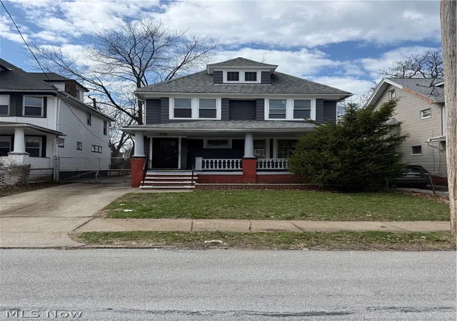 Photo 3 of Single family home for sale at 526 E 118th Street, Cleveland, OH 44108 | MLS# 5195879 | Listing updated on 2026-08-22