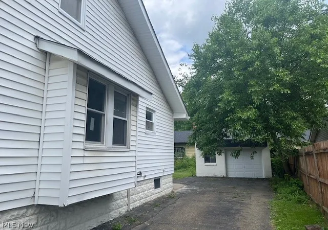 2nd image of 2877 Bailey Rd, Cuyahoga Falls, OH 44221 | MLS# 5198078