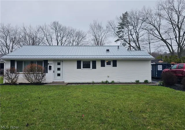 4th image of 310 Cynthia Dr, Chardon, OH 44024 | MLS# 5198072