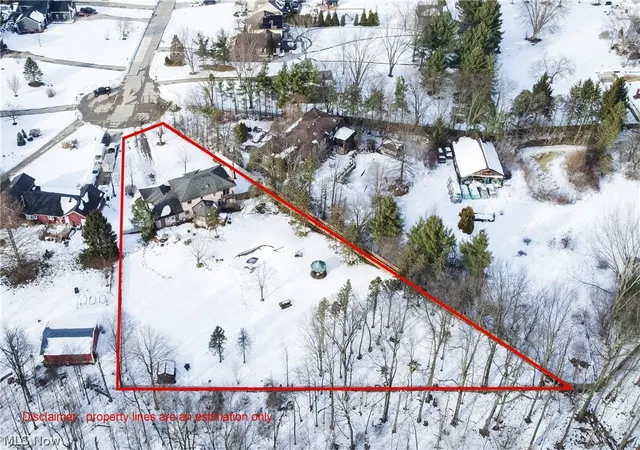 Homes for sale in Hinckley, OH | 325 Brookshire Oval, Hinckley, OH 44233 | MLS# 5198059