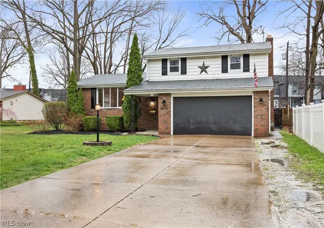 Homes for sale in Lorain, OH | 4004 Washington Ave, Lorain, OH 44052 | MLS# 5198105