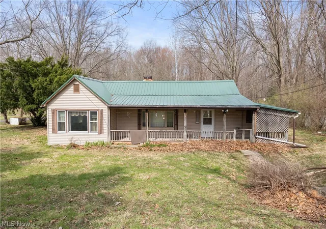 1st image of 14307 Darrow Rd, Vermilion, OH 44089 | MLS# 5198401