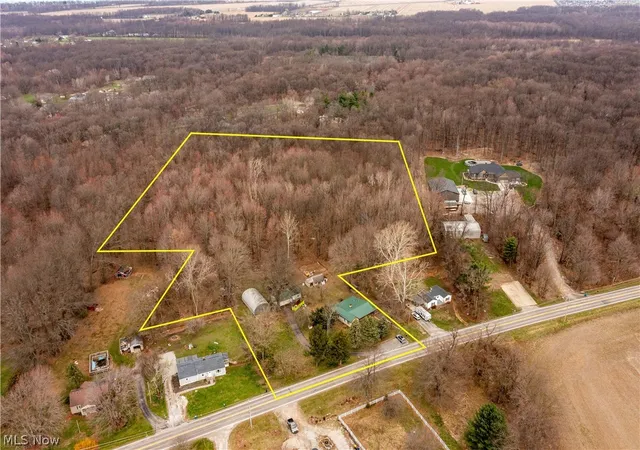 2nd image of 14307 Darrow Rd, Vermilion, OH 44089 | MLS# 5198401
