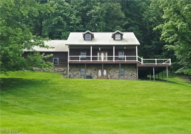 Homes for sale in Coshocton, OH | 1865 Cassingham Hollow Dr, Coshocton, OH 43812 | MLS# 5198150