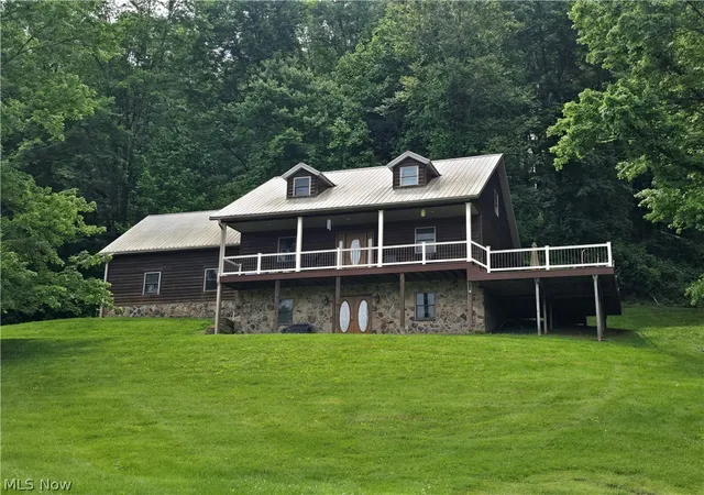 Homes for sale in Coshocton, OH | 1865 Cassingham Hollow Dr, Coshocton, OH 43812 | MLS# 5198150