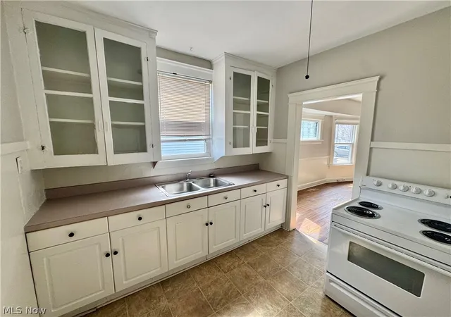 4th image of 1363 Cranford Ave, Lakewood, OH 44107 | MLS# 5198434
