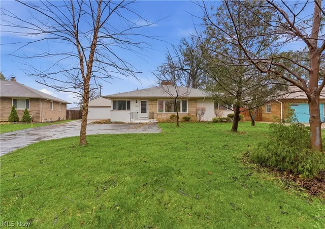 Homes for sale in Cleveland, OH | 11526 Lake Ave, Cleveland, OH 44102 | MLS# 5198391