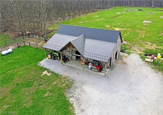 3rd image of 4429 Ireland Rd, Rome, OH 44085 | MLS# 5198419