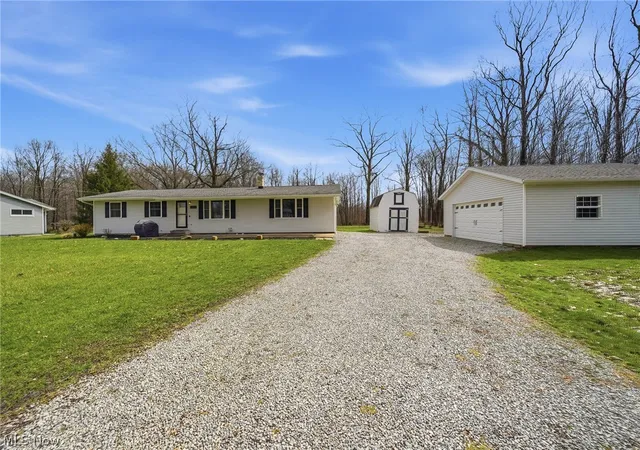 Homes for sale in Mantua, OH | 9934 State Route 700, Mantua, OH 44255 | MLS# 5198339