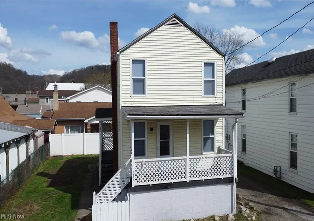 Homes for sale in Wellsburg, WV | 2404 Main St, Wellsburg, WV 26070 | MLS# 5197398