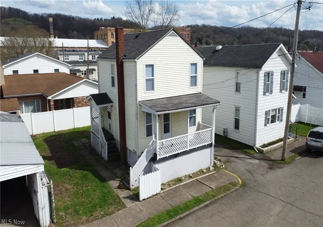 Homes for sale in Wellsburg, WV | 2404 Main St, Wellsburg, WV 26070 | MLS# 5197398