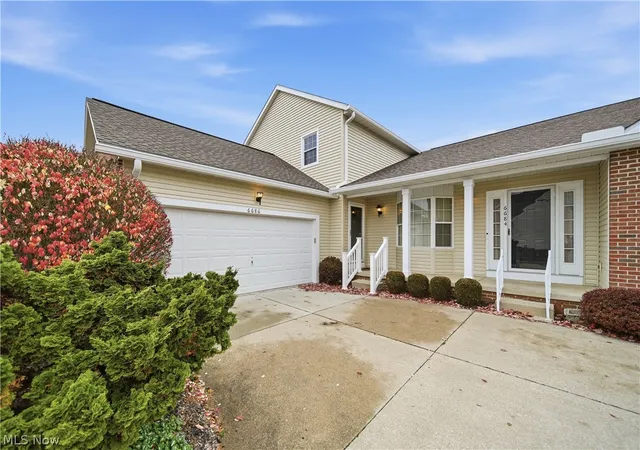 Homes for sale in Canton, OH | 6686 Hogan Wy Nw, Canton, OH 44718 | MLS# 5198492