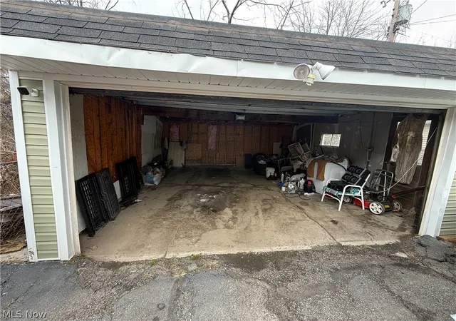 Homes for sale in Garfield Heights, OH | 13207 S Parkway, Garfield Heights, OH 44105 | MLS# 5198089