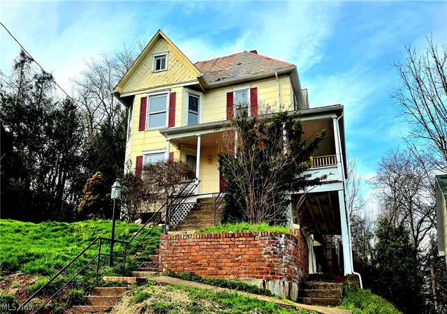 Homes for sale in Marietta, OH | 104 W Spring St, Marietta, OH 45750 | MLS# 5198699
