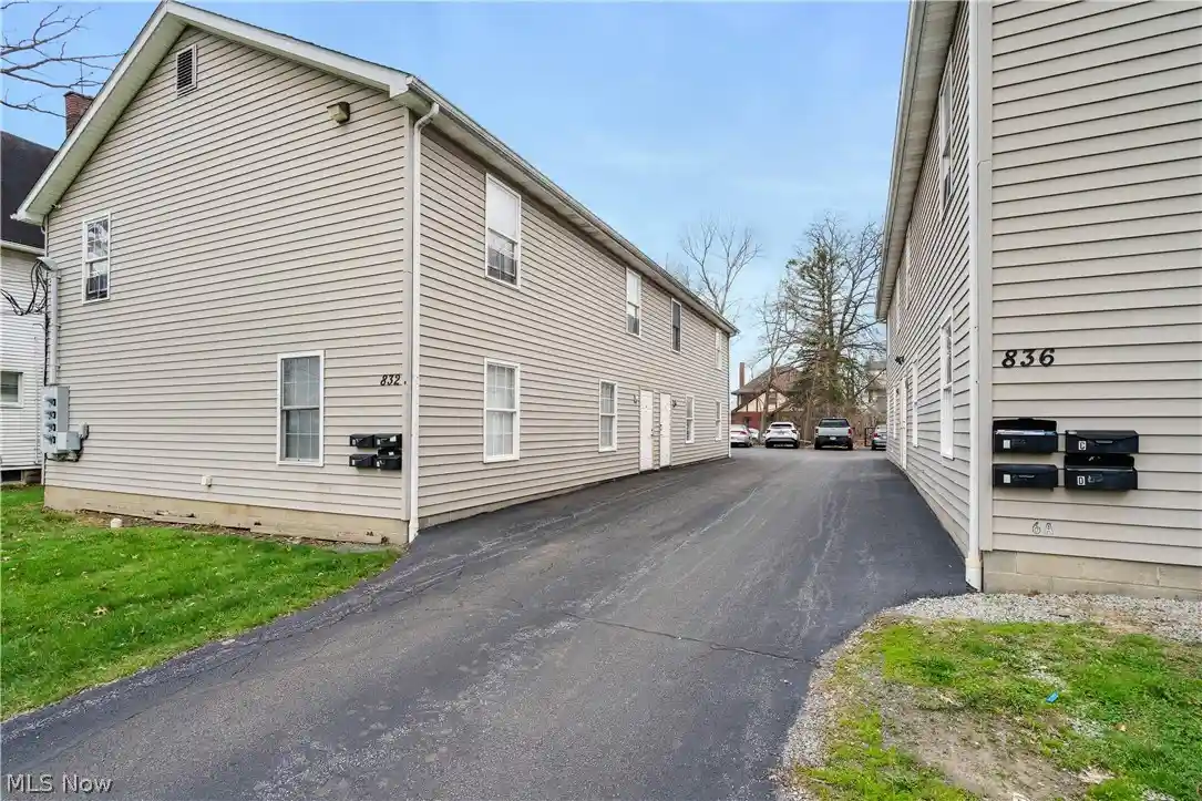 Photo 1 of Multi family home for sale at 836 Michigan Ave, Youngstown, OH 44504 | MLS# 5198731 | Listing updated on 2026-10-09