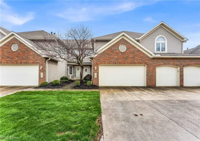 Photo 1 of Condo for sale at 120 Ambleside Way, Amherst, OH 44001 | MLS# 5192972 | Listing updated on 2026-08-19
